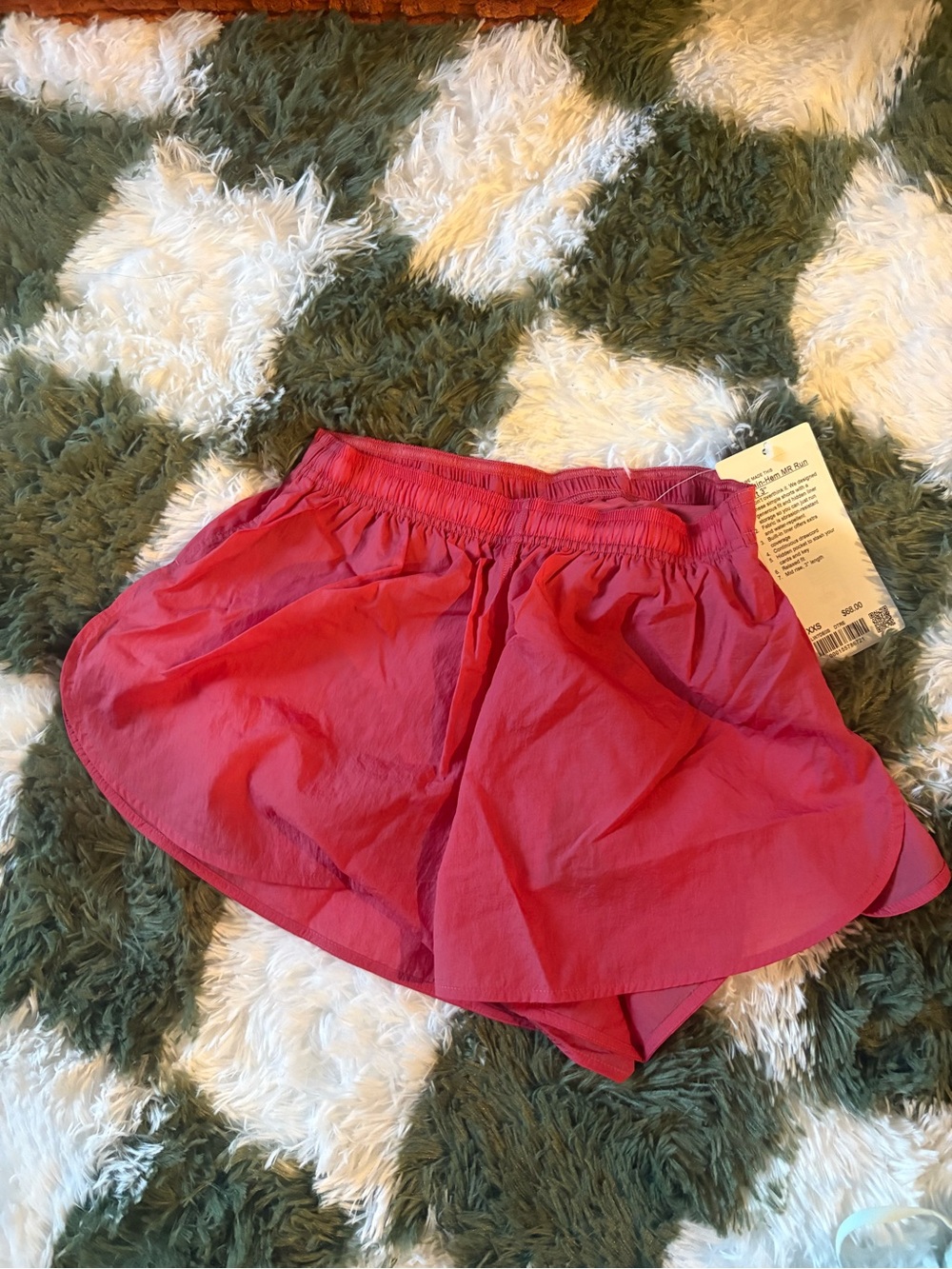 Lululemon Desert Red Dolphin Hem Women’s Active Running Shorts